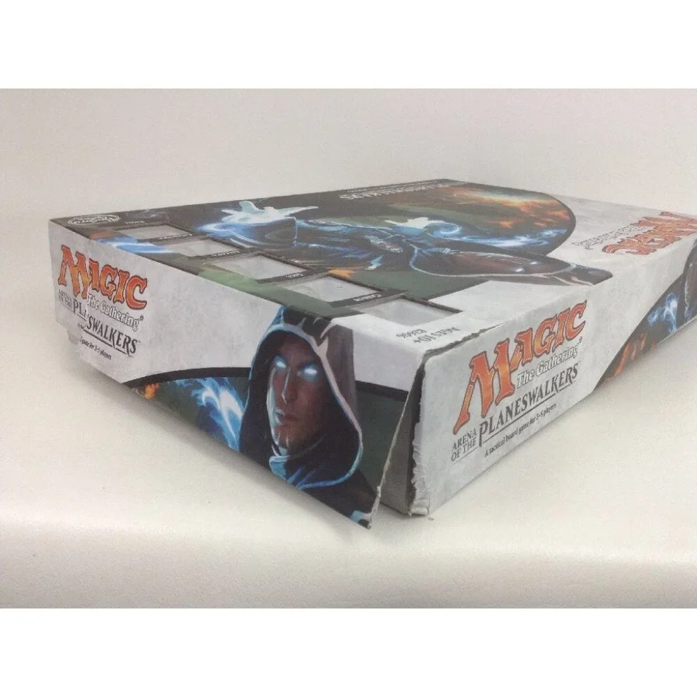 Hasbro Magic The Gathering Arena of The Planeswalkers  Board Game Combat 2014